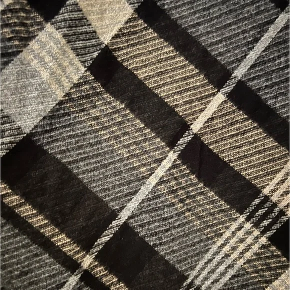 Women’s shawl/wrap by modena. One size. Black/ gray plaid. NWT - Picture 2 of 5
